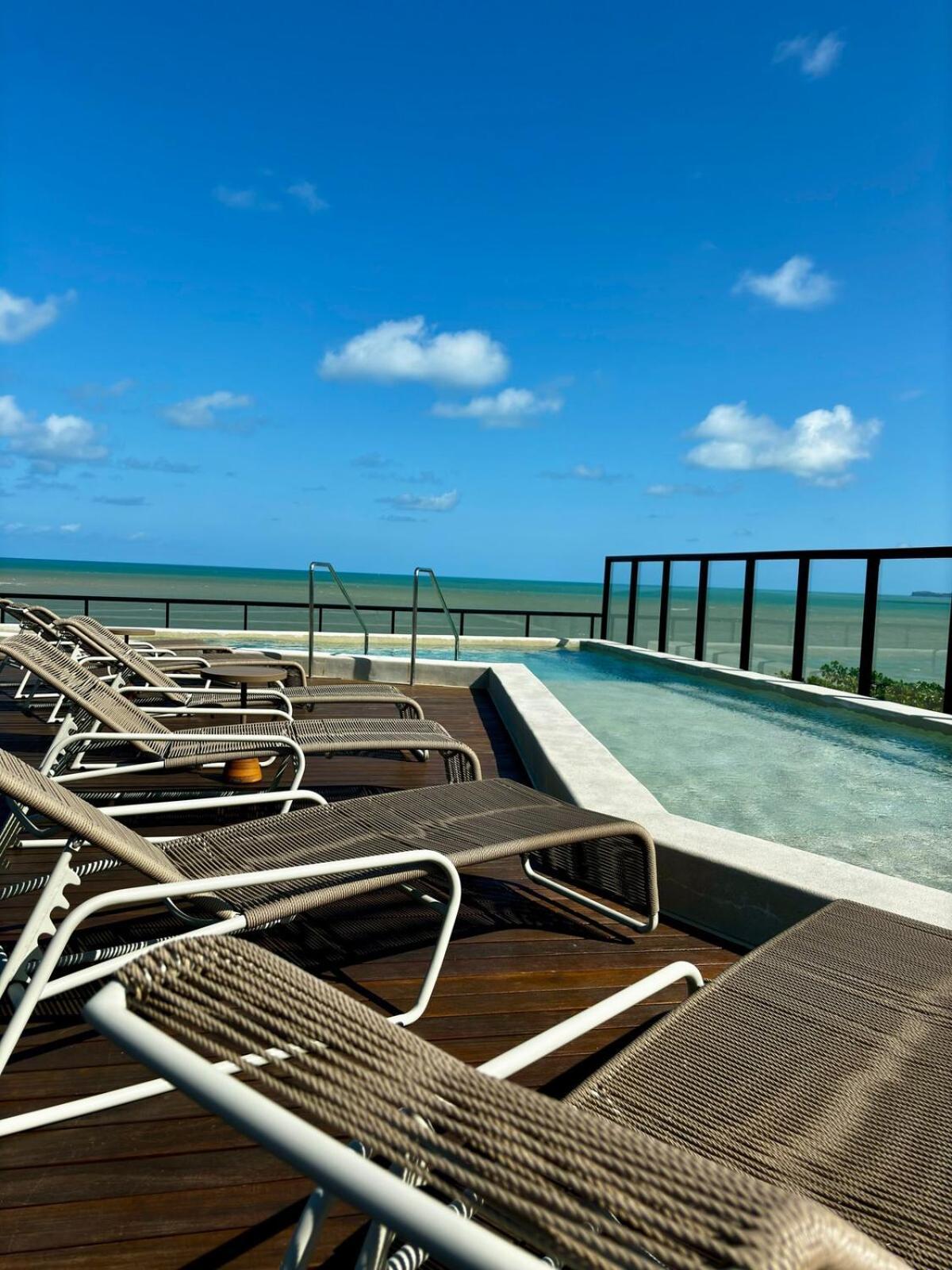 Apartamento Flat Brisa Do Mar - Pe Na Areia No Restinga *