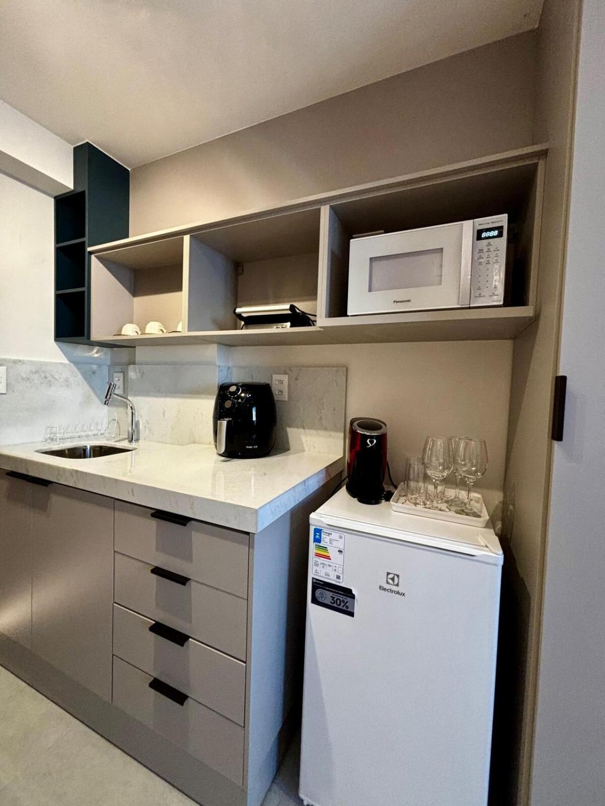 Apartamento Flat Brisa Do Mar - Pe Na Areia No Restinga *